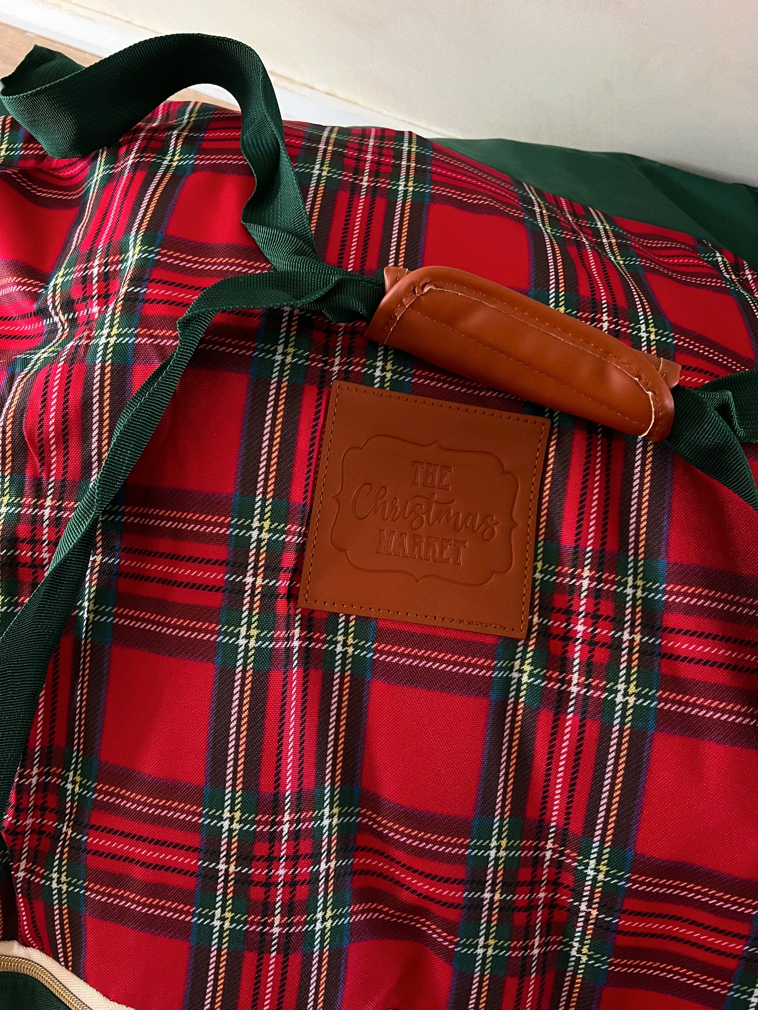 2023 Green & Tartan Luxe Tree Storage Bag