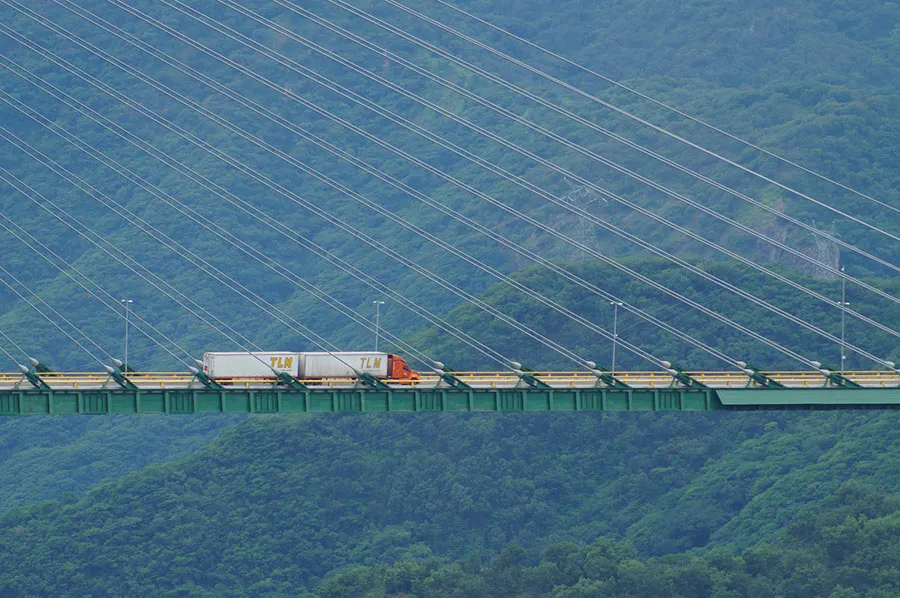 BALUARTE BICENTENNIAL BRIDGE SCENIC tour